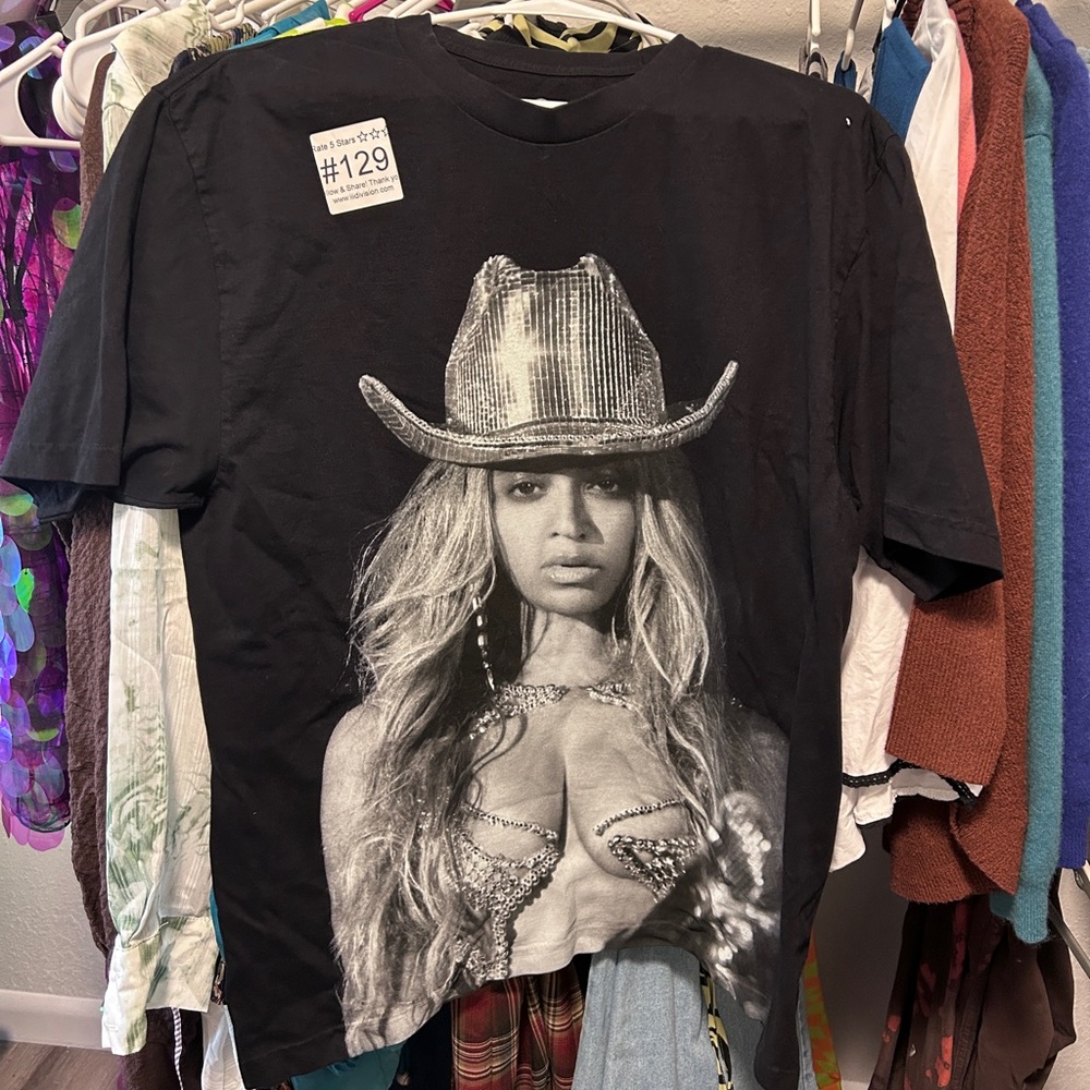 Beyoncé tour merch